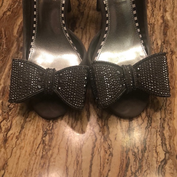 Like New Betsey Johnson D’orsay gray suede pump - Picture 2 of 7